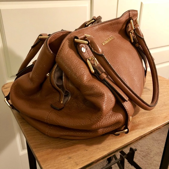 Michael Kors Purse - Picture 4 of 8